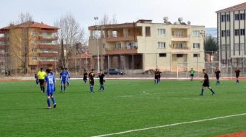 G&ouml;lbaşı&rsquo;nda Okul Sporları Başladı