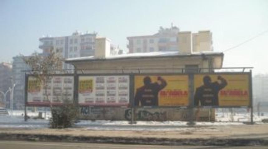 "mandela: &Ouml;zg&uuml;rl&uuml;ğe Giden Uzun Yol" Filmi K&uuml;rt&ccedil;e Altyazıyla G&ouml;sterime Giriyor