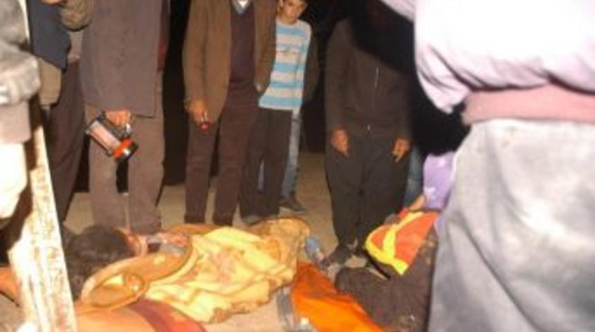 Tarım İş&ccedil;ilerini Taşıyan Minib&uuml;s Kanala U&ccedil;tu: 10 Yaralı