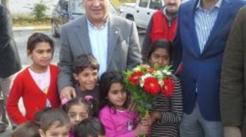 (&ouml;zel Haber) Suriyeli M&uuml;lteciler Kızılay&rsquo;ın Kampında