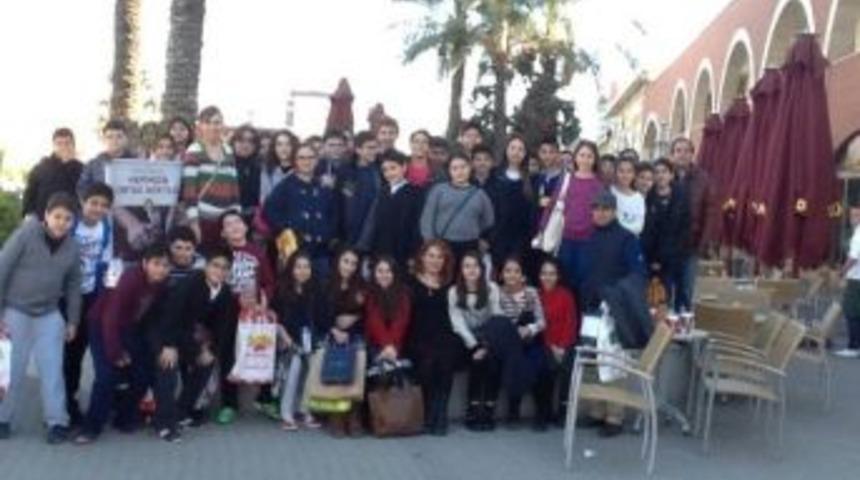 Gkv&rsquo;liler &Uuml;nl&uuml; M&uuml;zikal L&uuml;k&uuml;s Hayat&rsquo;ı İzledi