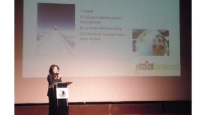 Kaliforniya Solucanı Kartal&rsquo;da G&uuml;bre &Uuml;retiyor