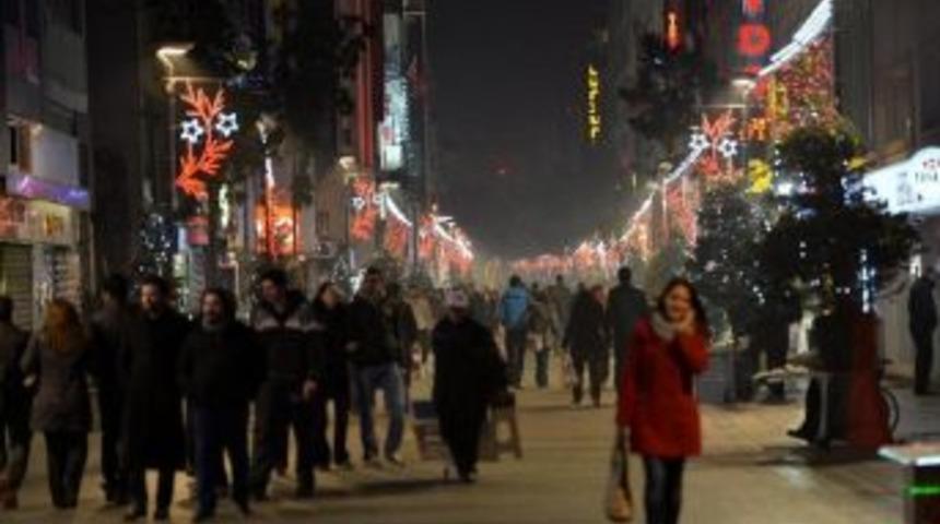 İzmir, Yeni Yıla Işıl Işıl Girecek