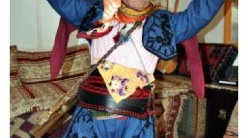 Kısa Efe, Rekorlar Kitabına G&ouml;z Dikti