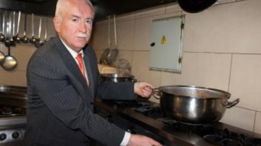 Enerji Tasarrufu Ve Lezzet I&ccedil;in Yemekleri Kısık Ateşte Pişirin