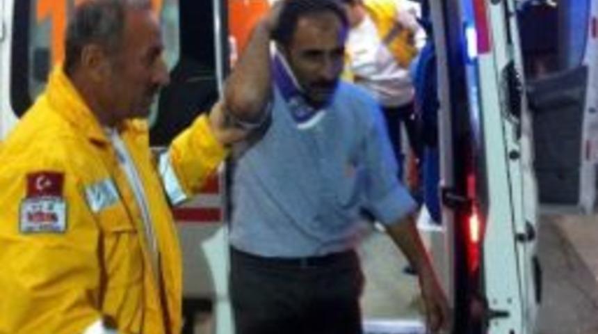 Kamyonet İle Otomobil &Ccedil;arpıştı: 1 Yaralı