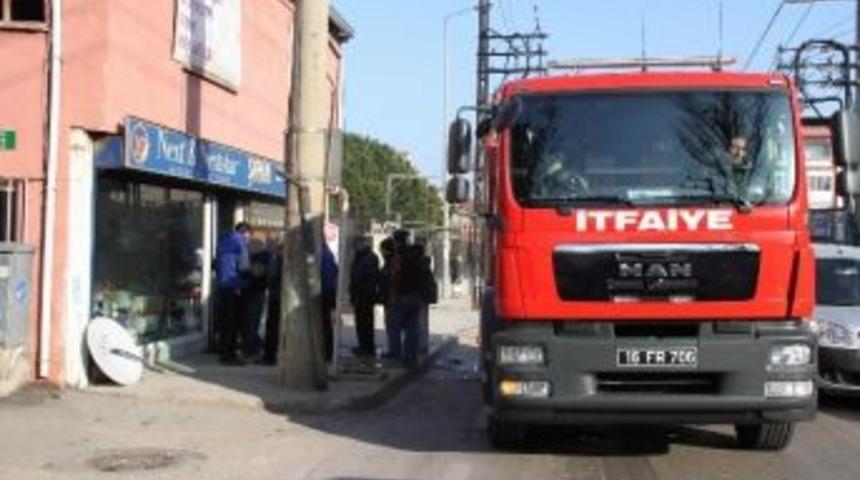 K&ouml;m&uuml;r Sobasından Sı&ccedil;rayan Kıvılcım Yangına Yol A&ccedil;tı