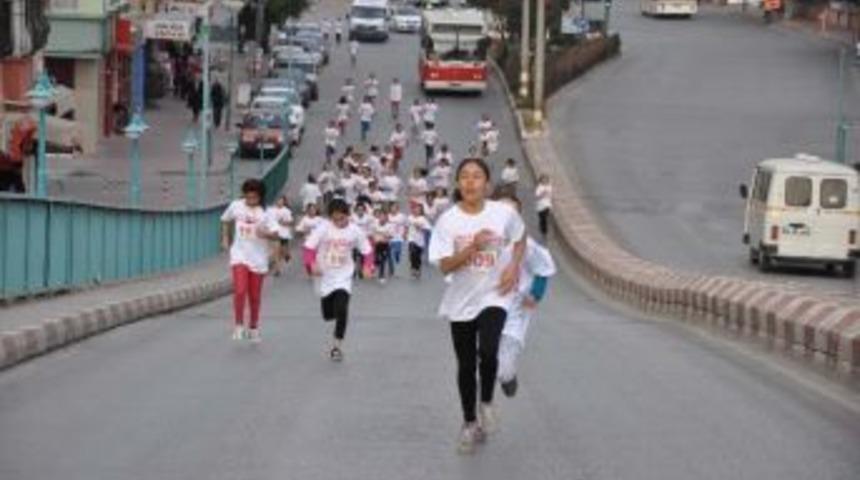 Tarsus Kurtuluş Koşusu Yapıldı