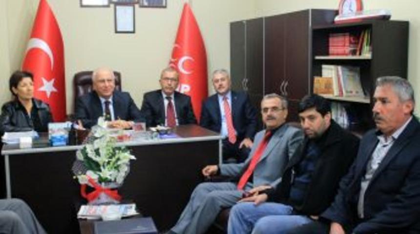 Mehmet Şandır: AK Parti'nin &Ccedil;atısı U&ccedil;muştur