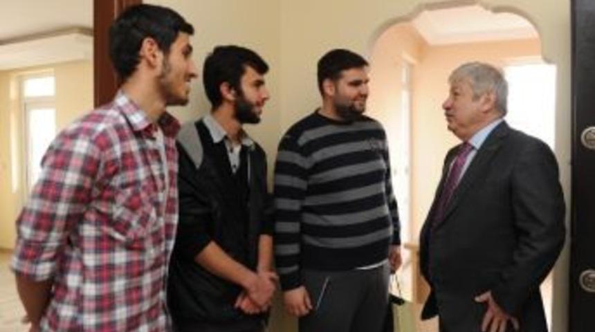 B&uuml;y&uuml;kşehirden &Uuml;niversite &Ouml;ğrencilerini Ev Eşyası Yardımı