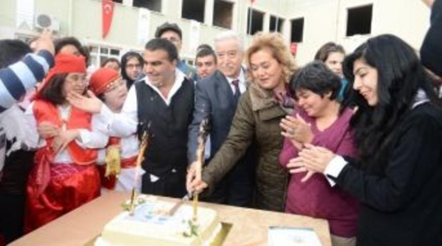 Zihni Aldırmaz&rsquo;dan Zihinsel Engelli &Ccedil;ocuklara Destek