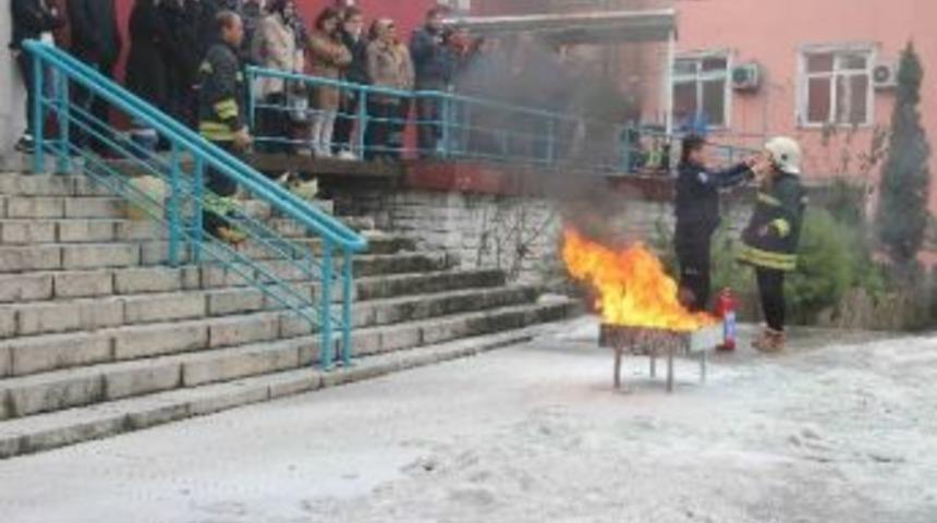 İtfaiye’den Acil Servis Personeline Yangın Eğitimi