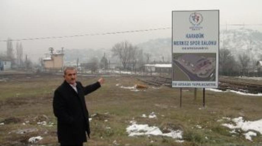 3 Aydır Tabelası Var , Şantiyesi Yok