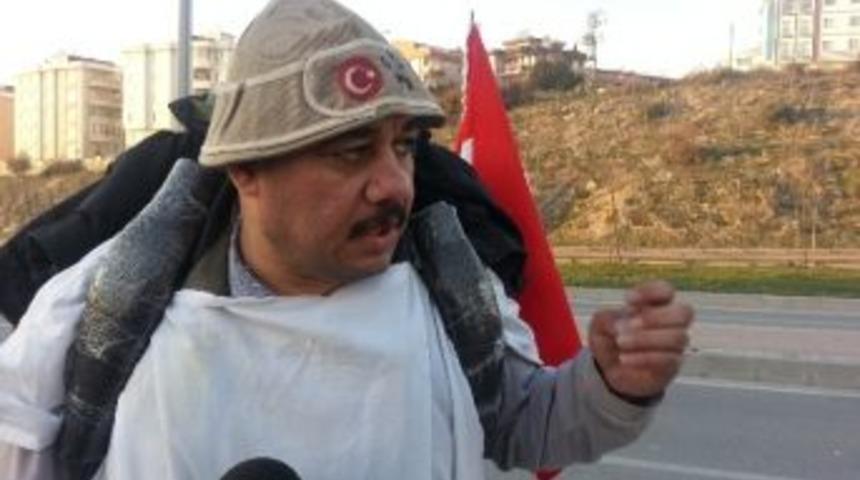 Başbakan'a Destek İ&ccedil;in Kefenle Ankara'ya Y&uuml;r&uuml;yor