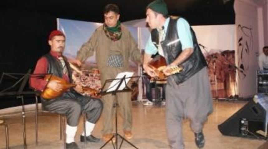 Gerc&uuml;ş Tiyatro Gurubu Yeni Ske&ccedil; &Ccedil;alışmalarına Başladı