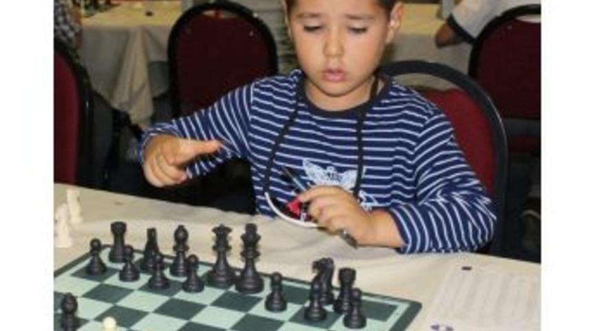 Satran&ccedil; Yıldızlarını Arıyor