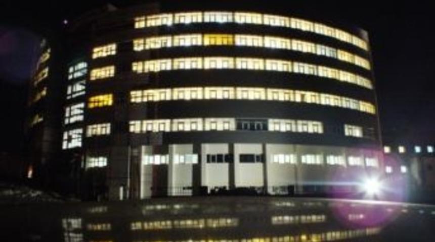 Tavşanlı'da Hastane Işıklarını Yaktı