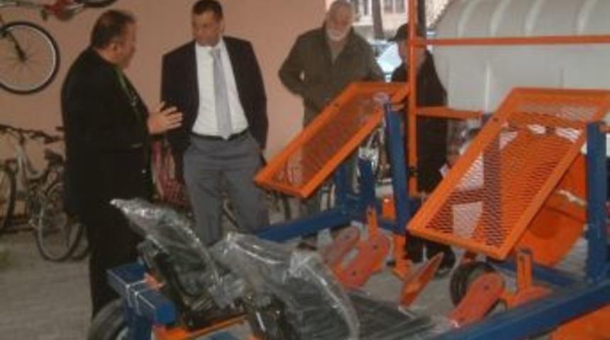 Burhaniye&rsquo;ye Stevia Dikimi İ&ccedil;in &Ouml;zel Makine