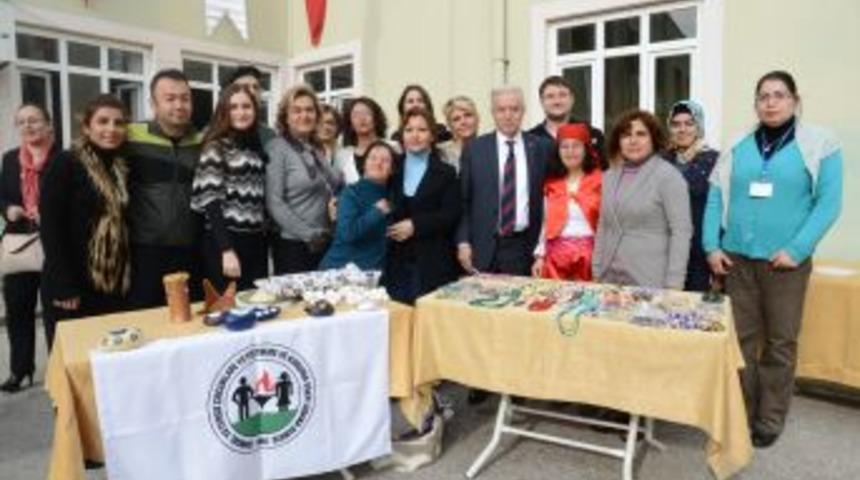 Zihni Aldırmaz&rsquo;dan Zihinsel Engelli &Ccedil;ocuklara Destek