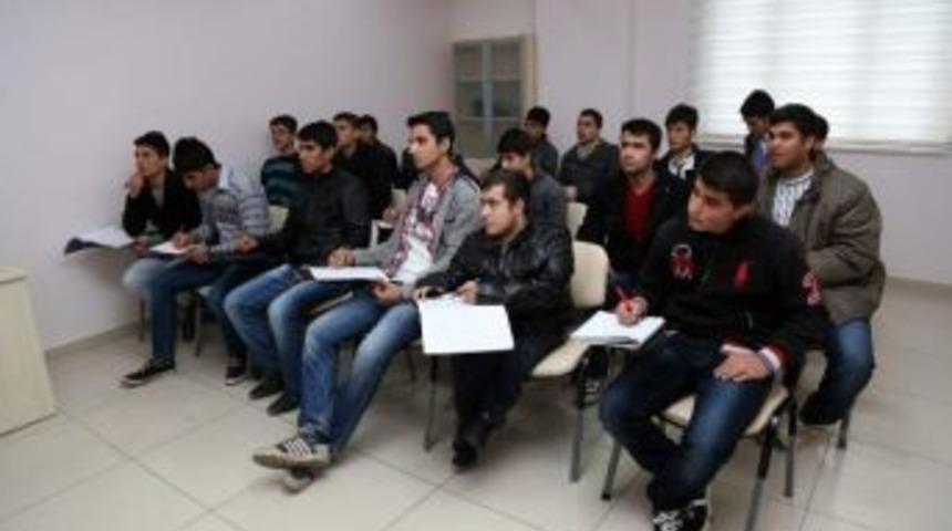 Şehitkamil&rsquo;den Engelli Hayri Kaan&rsquo;a B&uuml;y&uuml;k S&uuml;rpriz