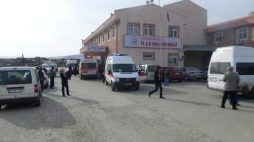 Top Kavgasında 3 &Ouml;ğrenci Yaralandı