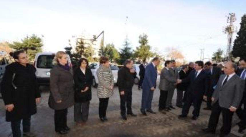 Vali &Ouml;z Beşikd&uuml;z&uuml; İl&ccedil;esinde İncelemelerde Bulundu