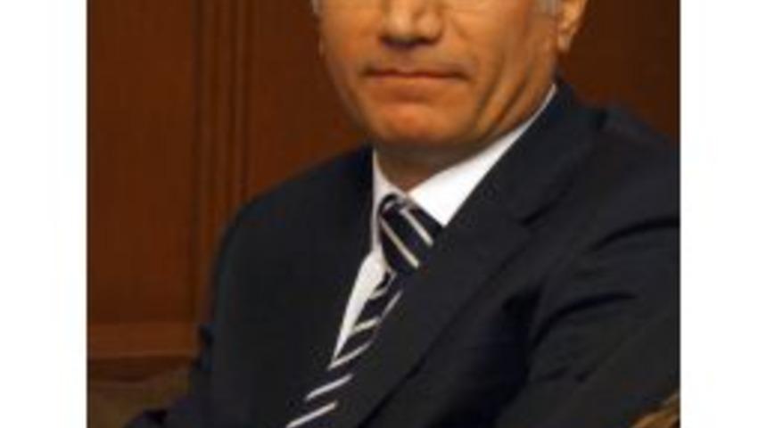 İstifa Eden G&uuml;ler, G&ouml;revini Başbakanlık M&uuml;steşarı Efkan Ala'ya Devretti