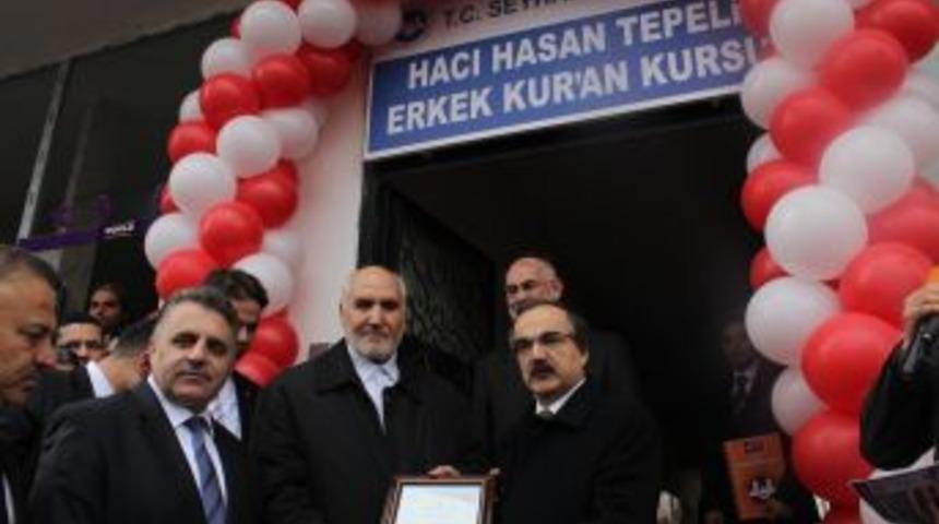 Hayırsever Tepeli, &Uuml;&ccedil; Katlı Binasını Hafız Yetişsin Diye M&uuml;ft&uuml;l&uuml;ğe Hibe Etti