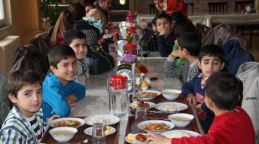 Polis İle &Ouml;ğrenci Kaynaşması