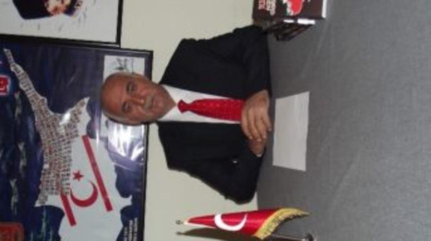 39 Yıl &Ouml;nce Savaştığı Topraklarda Bu Kez Kitabını İmzaladı