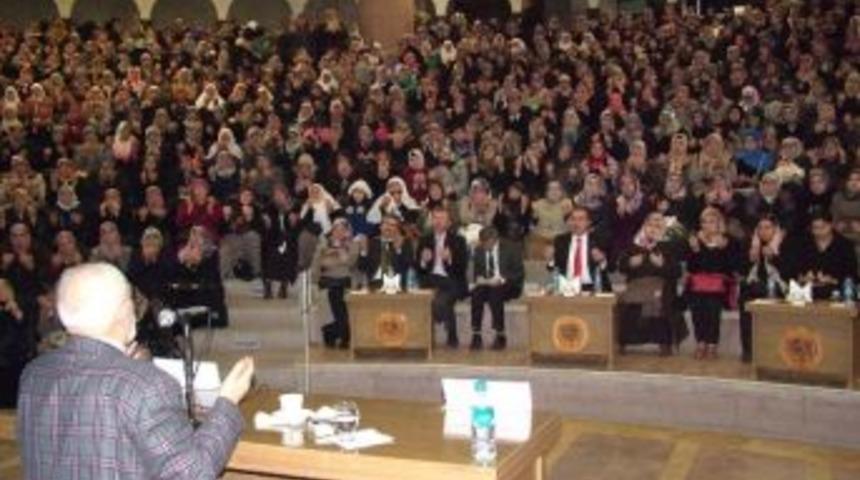 Nevşehir&rsquo;de &lsquo;islam&rsquo;da Kadın Ve Aile&rsquo; Konulu Konferans