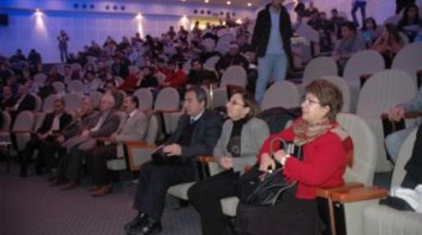 T&uuml;rkiye Ve Erzurum Enerji G&ouml;r&uuml;n&uuml;m&uuml; Panelde Ele Alındı