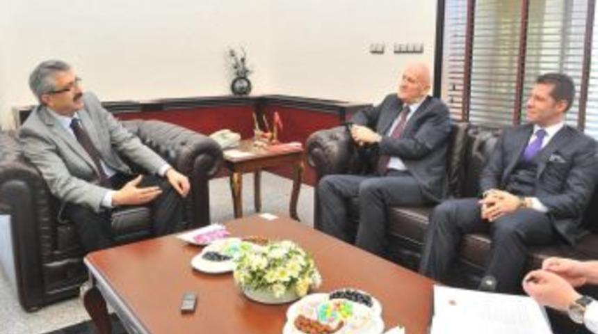 Karadağ B&uuml;y&uuml;kel&ccedil;isi Vali Oduncu&rsquo;yu Ziyaret Etti