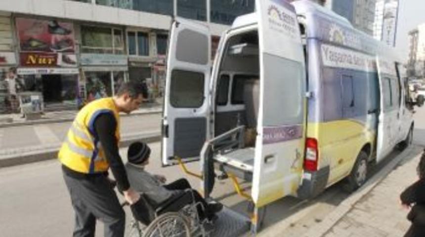 Engelliye Gebze&rsquo;de Ulaşım Engeli Yok