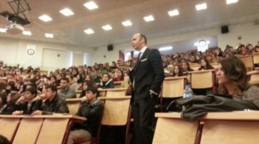 Cem &Ouml;ğretir K&uuml;tahya'da &Ouml;ğrencilerle Buluştu