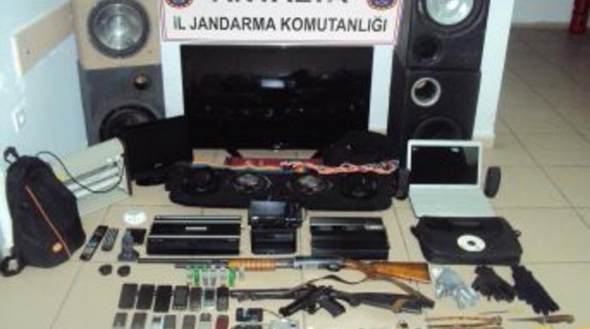 Manavgat'ta 25 Hırsızlık Olayı Aydınlatıldı, 4 Kişi Tutuklandı