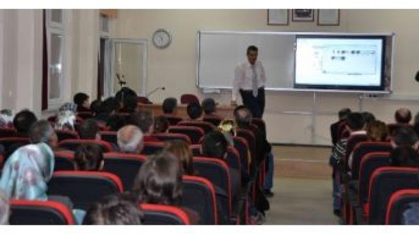 &Ouml;ğretmenlere G&uuml;venli İnternet Semineri