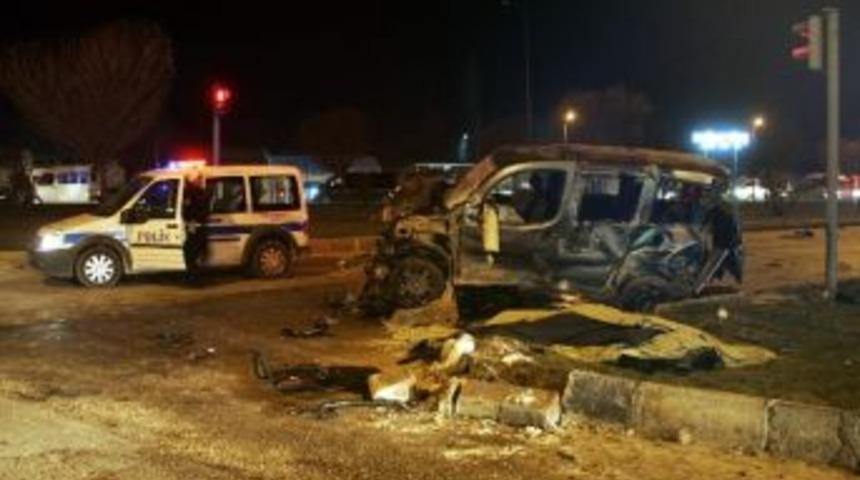 Gaziantep&rsquo;te Trafik Kazası: 1 &Ouml;l&uuml;, 6 Yaralı