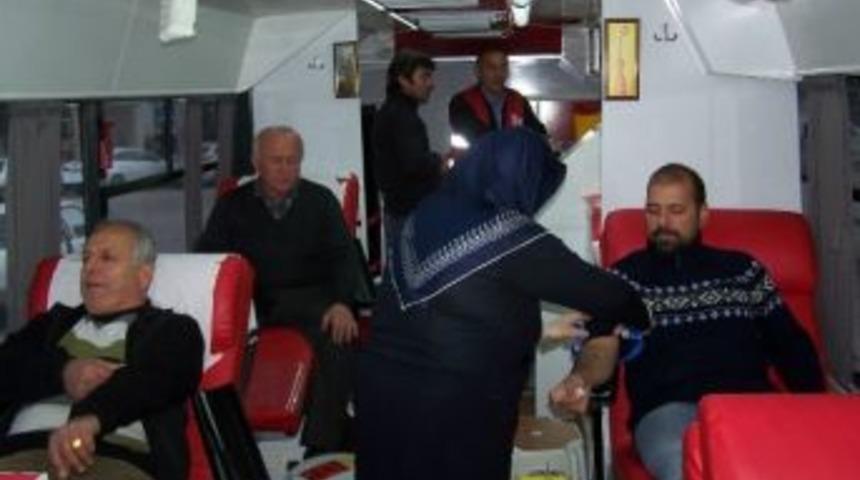 Korkuteli'nde İki G&uuml;nde 105 &Uuml;nite Kan Bağışı