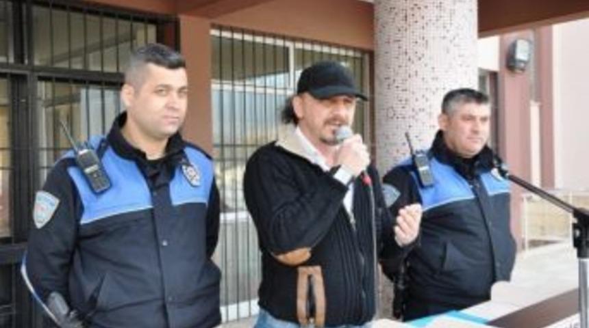 &Ouml;demiş Emniyeti Liselilerin Yanında Olmaya Devam Ediyor
