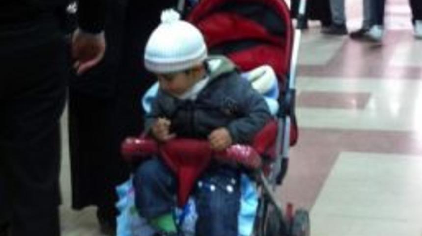 1 Yaşındaki Çocuğun Ellerine Soba Kapağı Düştü