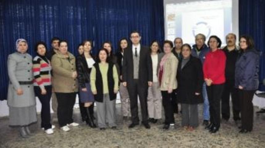 Torbalı'da 80.yıl&rsquo;da Aile Eğitimini Tamamlayan Velilere Sertifika