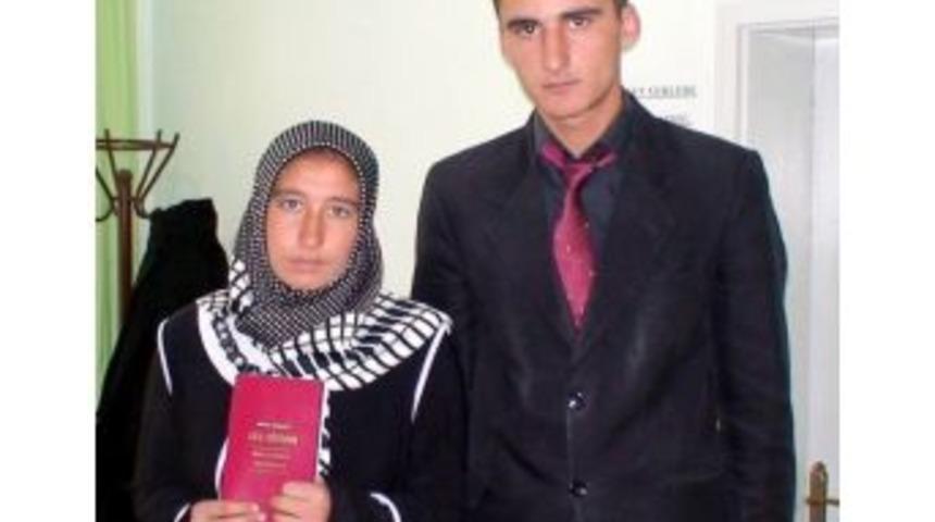 Ayaz Bebeğin Anne Ve Babasına Resmi Nikah