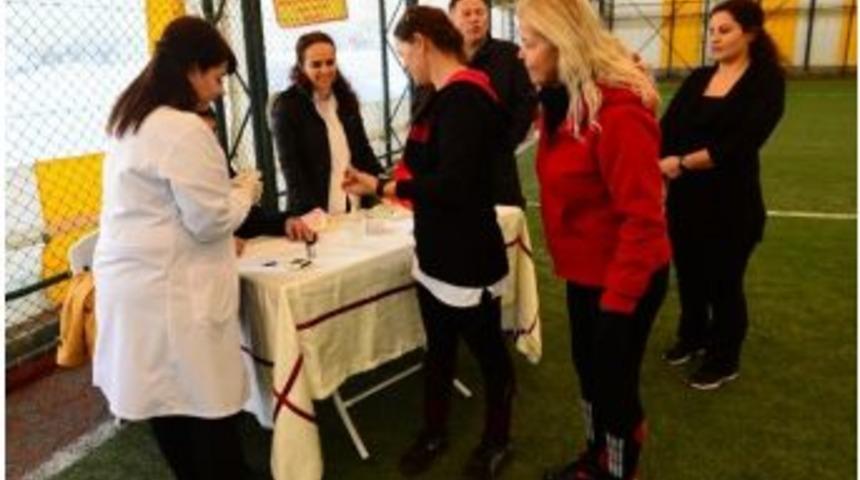 Beylikd&uuml;z&uuml;&rsquo;nde Spor Yapanlara A&ccedil;lık Kan Şekeri &Ouml;l&ccedil;&uuml;m&uuml;