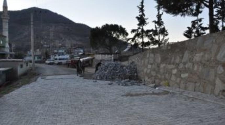 Nazilli Belediyesi&rsquo;nin K&ouml;ylere Hizmeti S&uuml;r&uuml;yor