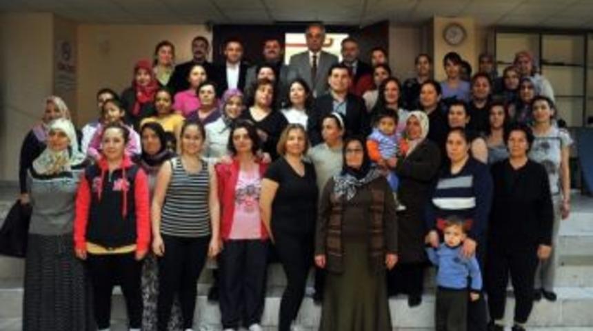 Başkan T&uuml;t&uuml;nc&uuml;&rsquo;den Spor Yapan Kadınlara Ziyaret