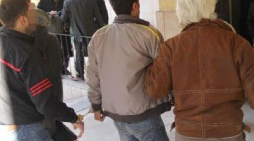 Uyuşturucu Ticareti İddiasına 2 G&ouml;zaltı