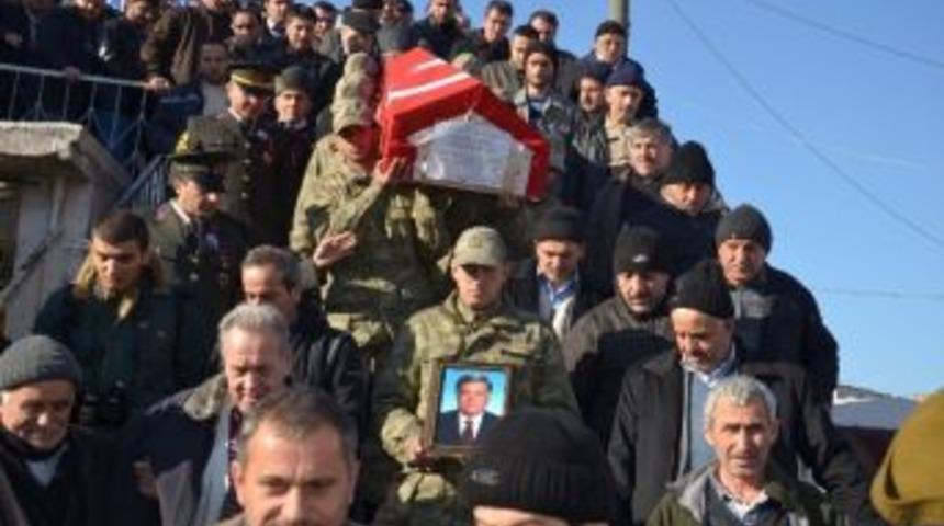 Kıbrıs Gazisi Toprağa Verildi