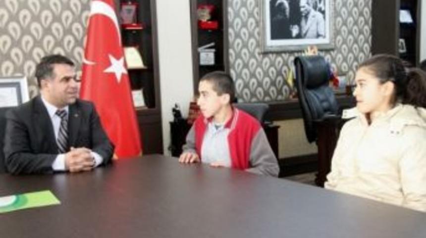 Konarı Orta Okulunun Ab Projesine Başkan Aksoy&rsquo;dan Destek