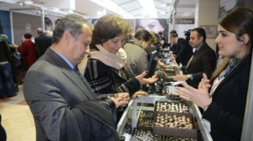 G&uuml;laylar Fırsat G&uuml;nlerinde Y&uuml;zde 70 İndirimli Altın Satışları Başladı